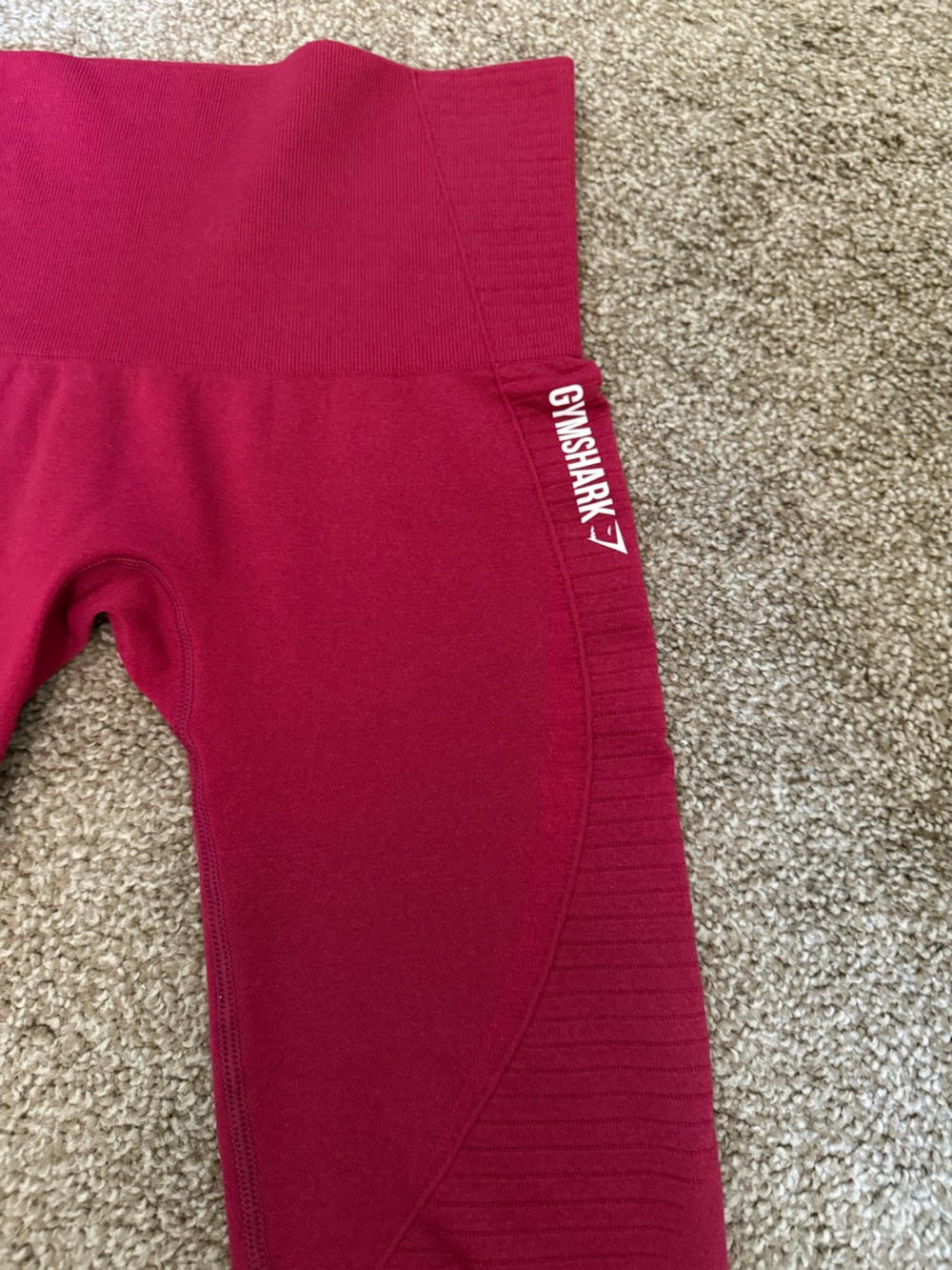 Gymshark Raspberry Leggings - Picture 2 of 6